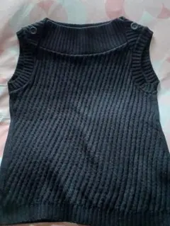 ブラック ノースリーブベスト