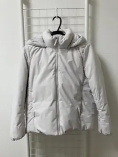 ユニクロ　ハイブリッドダウンパーカ　サイズS ライトグレー