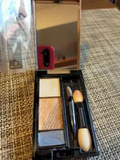 マキアージュ　ドラマティックムードアイズ　22