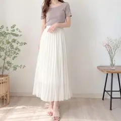 MERCURYDUO シフォンプリーツ ロングスカート フリーサイズ 白のサムネイル