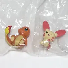 ポケモン しっぽみてみて フィギュア2 プラスル ヒトカゲ ガチャガチャ
