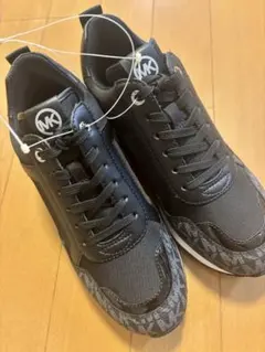 新品　MICHAEL KORS スニーカー　黒　モノグラム　6 23cm