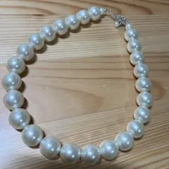 ホワイトパールネックレス　最大直径1.5cm