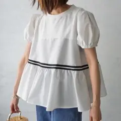 テープステッチパフスリーブトップス　白のサムネイル