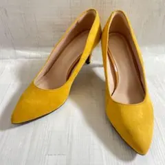 GREEN LABEL RELAXING イエロー　スエード　パンプス　24cmのサムネイル