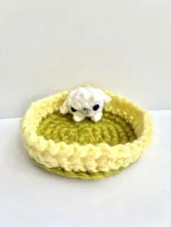 【ペキニーズ】小物を守るペキの小物入れ　かぎ針編み｜お花付き　ハンドメイドのサムネイル