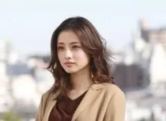 2026年最新】石原さとみコートの人気アイテム - メルカリ