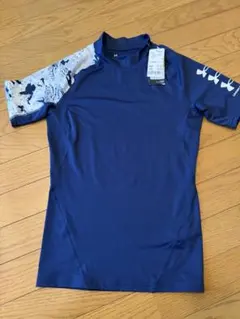Under Armour ネイビー 半袖アンダーシャツ
