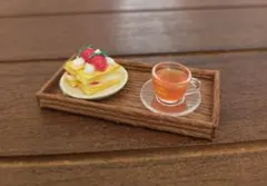 ミニチュアケーキ【いちごのミルフィーユと紅茶のセット】