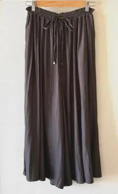 Honeys ワイドパンツ LL チャコールグレー 体型カバー スカンツ 美品♪