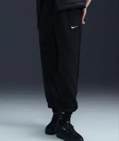nike ブラック　スウェットパンツ
