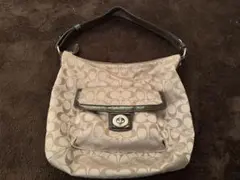 コーチ　ショルダーバック　値下げ依頼承ります。