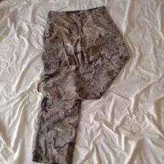 Item thumbnail for item 2a38fe9f-c7b6-4edd-b68c-4ab264aced04