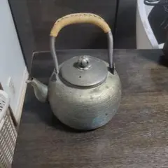 茶道具　銀瓶　銀仕上げ　丸型　500cc アンティーク 楽天市場】日本製 茶道具【純銀製 銀瓶 4.7寸】新型 銀 銀瓶