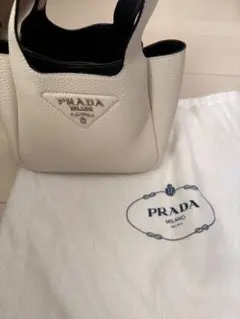 PRADA ホワイト レザー ハンドバッグ トート