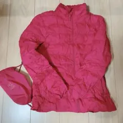 UNIQLO ピンク ライトダウンジャケット M 収納袋付き