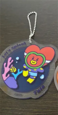 BT21 Tata ファミリーマート アクリルキーホルダー