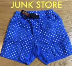 水玉模様のショートパンツ