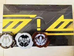 仮面ライダーギーツ DXデザイアドライバー ライドルベース&IDコア×3セット