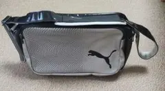 プーマ　スポーツ／通学用エナメルショルダーバッグ