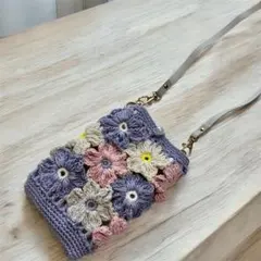 花柄　かぎ針編み　スマホショルダーバッグ　ポシェット　ハンドメイド　少し大きめ