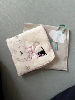 新品未使用　ねこ　K刺繍入り　ハンカチ　タオルハンカチ