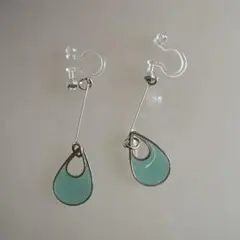 しずく型イヤリング