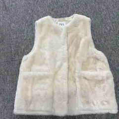 ZARA クリーム色ファーベスト 11-12歳