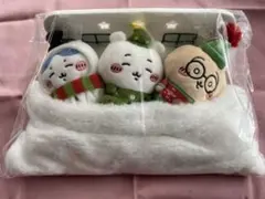 ちいかわ　ハッピーホリデーなおやすみベッドと繋がるマスコットセット