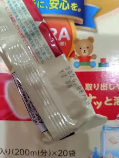 明治 ほほえみ らくらくキューブ 200ml分×11袋