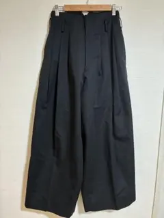 GU beautiful people タックワイドパンツ　Sサイズ