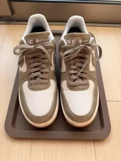 NIKE GORE-TEX スニーカー ベージュ/ホワイト 26.5cm