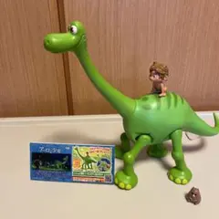 ディズニー　アーロと少年　フィギュア