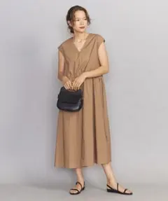 美品　ユナイテッドアローズ　タイプライター　Vネックドローストリング　ワンピース