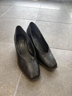 ブラック スクエアトゥ ハイヒール