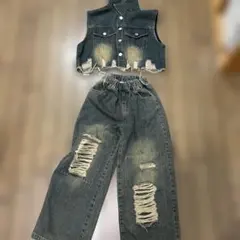 ダメージデニムベストとパンツのセットアップ　140