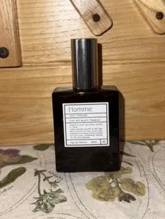 AUX PARADIS 香水　オム　30ml オードパルファムのサムネイル