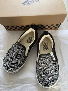 美品 VANS スリッポン オフ・ザ・ウォールロゴ 18cm