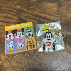 ディズニーストア　シークレットチャーム　グーフィー