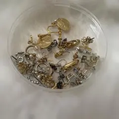 ピアス、ピアスとハート型リングのセット