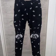 ペイズリーズボン