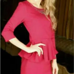 新品タグつき Rady ビジューペプラムワンピース