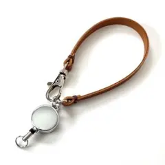 【レザー製】伸縮可能なリール付ハンドストラップ　パスケース用　茶色