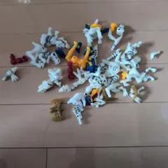 ほねほねザウルス　玩具