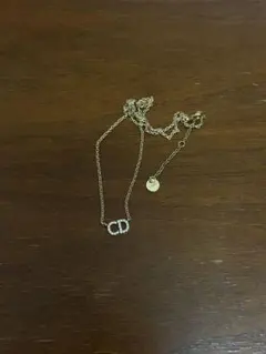 Dior CDロゴ ネックレス クリスタル付き