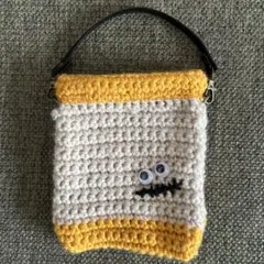 ハンドメイド　かぎ針編み　バネ口　ポシェット（目付き）