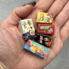 ミニチュアフード　韓国食品　菓子　ミニチュアドリンク　ドールハウス　りかちゃん