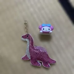 AMUSE ピンク恐竜型キーホルダー サンリオ