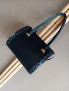 銀座WAKO!!上品なレザーバッグのサムネイル