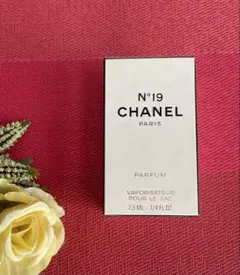 CHANEL N°19 / パルファム / 7.5ml